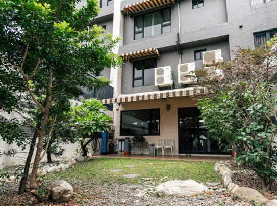 Jophina Bed & Breakfast Donggang Bagian luar foto